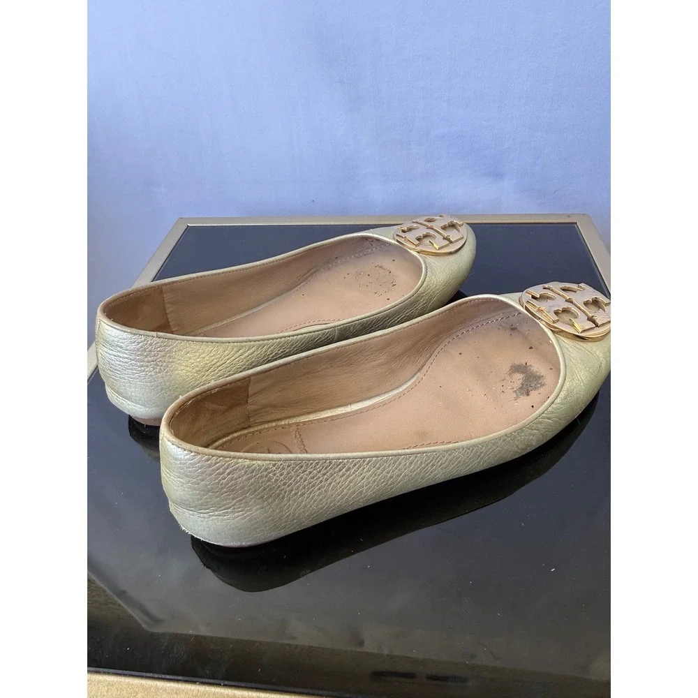 Tory Burch Reva Gold Metallic Pebbled Leather Ballet‎ Flats Logo Medallion 4.5